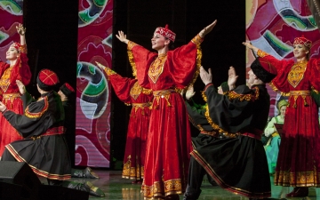 9 апреля в Казанском концертном зале «Чулпан» состоялся сольный концерт Государственного ансамбля песни и танца «Волга».