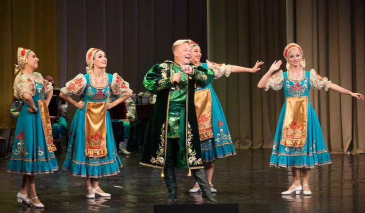 18 сентября Государственный ансамбль песни и танца &quot;Волга&quot; принял участие в праздничных мероприятиях,  приуроченных к 33-й годовщине провозглашения Республики Южная Осетия.