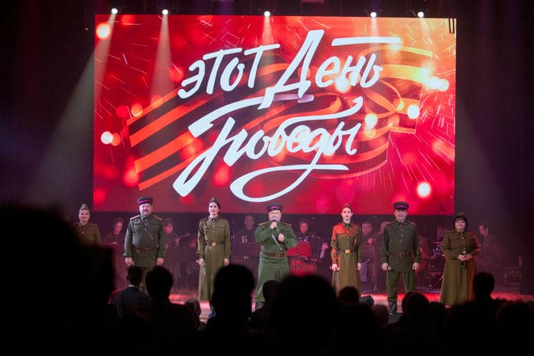 24 апреля состоялся премьерный показ концертной программы &quot;Этот День Победы&quot;, которую Государственный ансамбль песни и танца &quot;Волга&quot; имени В.А. Ионова подготовил специально к грядущему празднику - 80-летию Победы в Великой Отечественной войне.