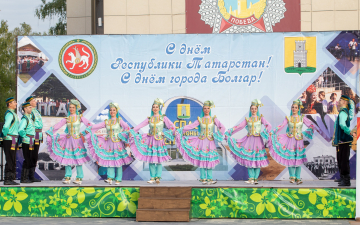Государственный ансамбль песни и танца &quot;Волга&quot; имени В.А. Ионова принял участие в праздновании Дня Республики Татарстан и Дня города Болгар.