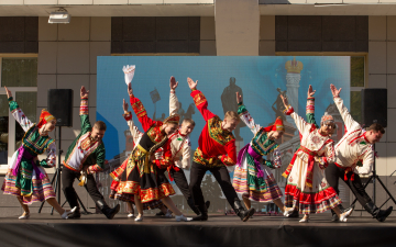 14 сентября Государственный ансамбль песни и танца &quot;Волга&quot; имени В.А. Ионова выступил на праздновании Дня города в центре Ульяновска.